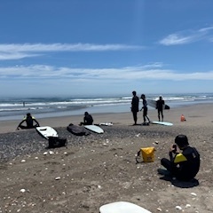 【2025年10月24日(金) 日帰りサーフツアー&サーフスクール】