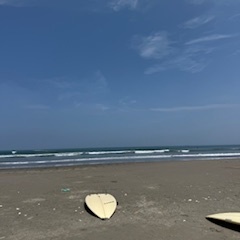 【2025年10月27日(月) 日帰りサーフツアー&サーフスクール】