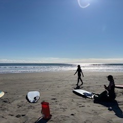 【2025年12月18日(木)　日帰りサーフツアー＆サーフスクール】