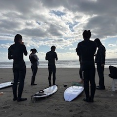 【2025年12月26日(金)　日帰りサーフツアー＆サーフスクール】