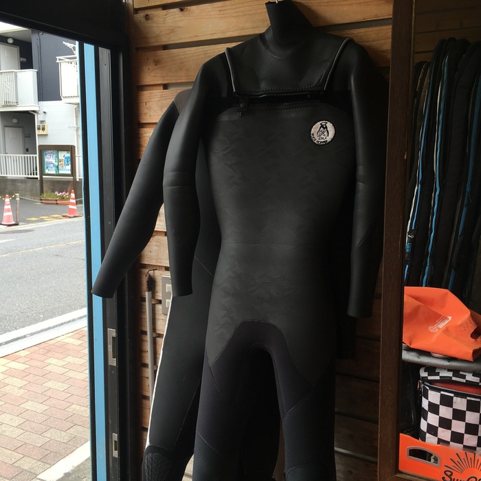 wetsuit-10.JPG